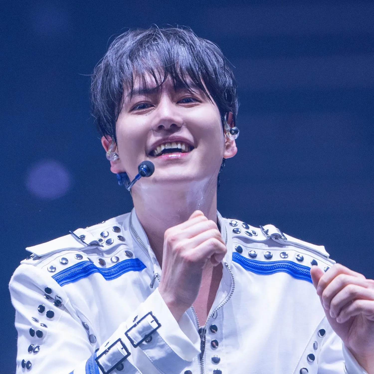 Behind-the-scenes cut of Kyuhyun (Super Junior)