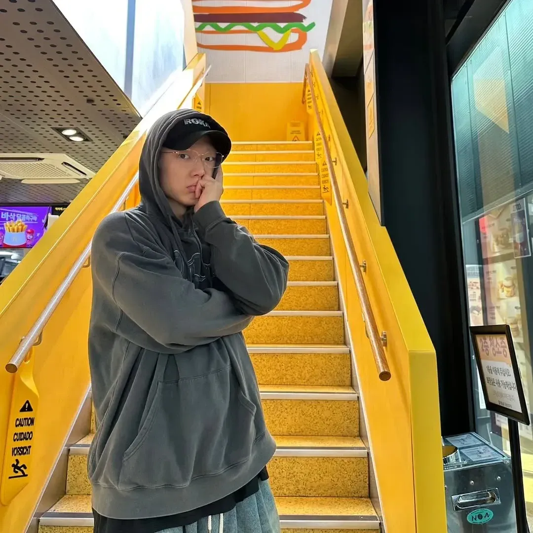 Recent activity shot of BOBBY (iKON)
