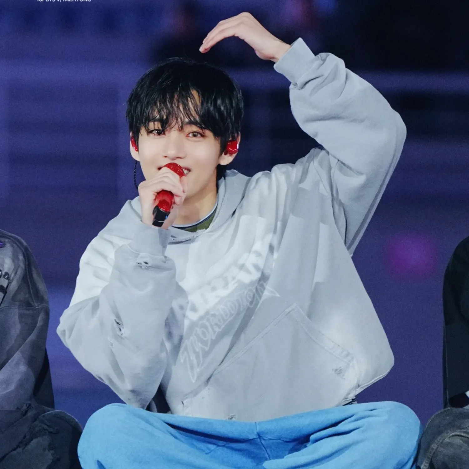 V (BTS)の最新写真