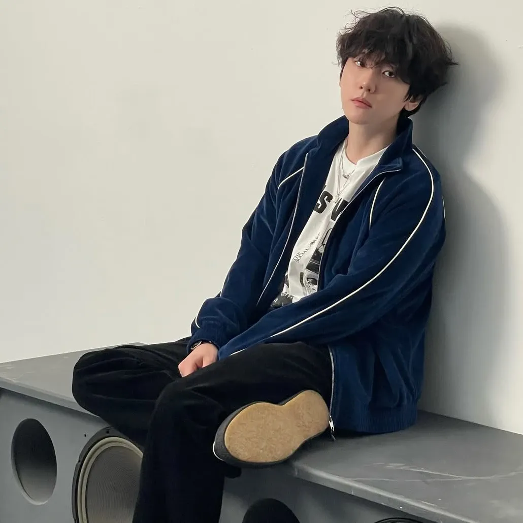 백현 (EXO)의 비하인드 컷