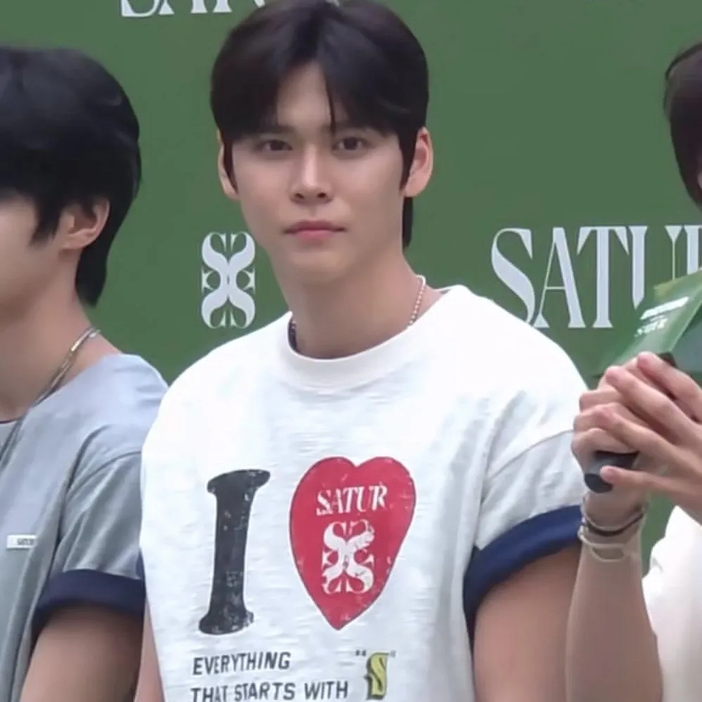 Recent activity shot of Eunseok (RIIZE)