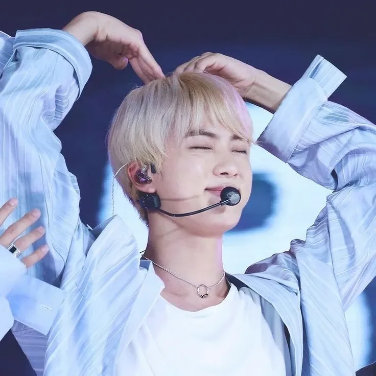 Potret di balik layar Jin (BTS)