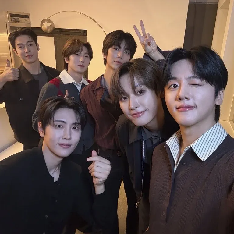 Behind-the-scenes cut of SF9