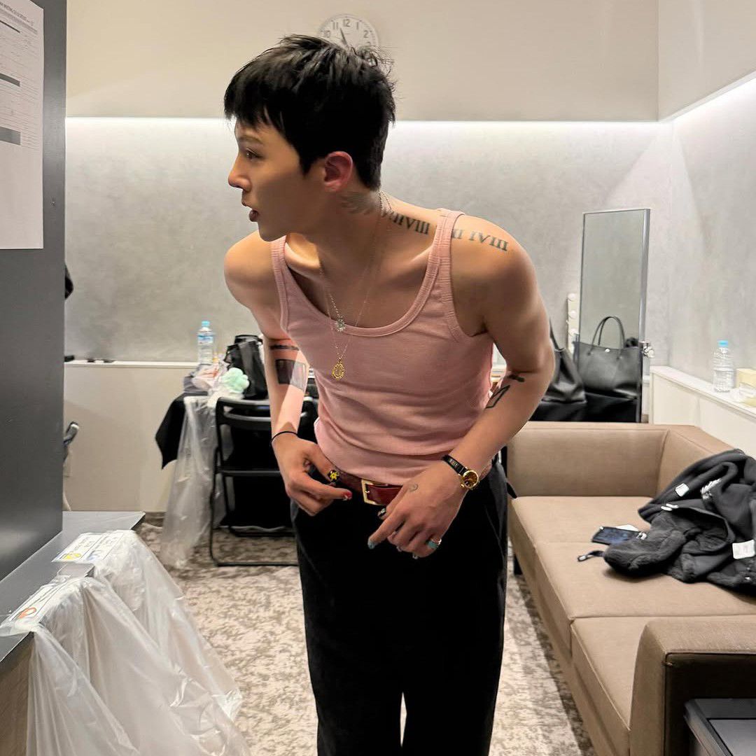 Recent activity shot of BIGBANG