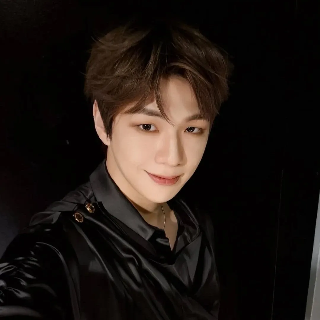 강다니엘의 비하인드 컷
