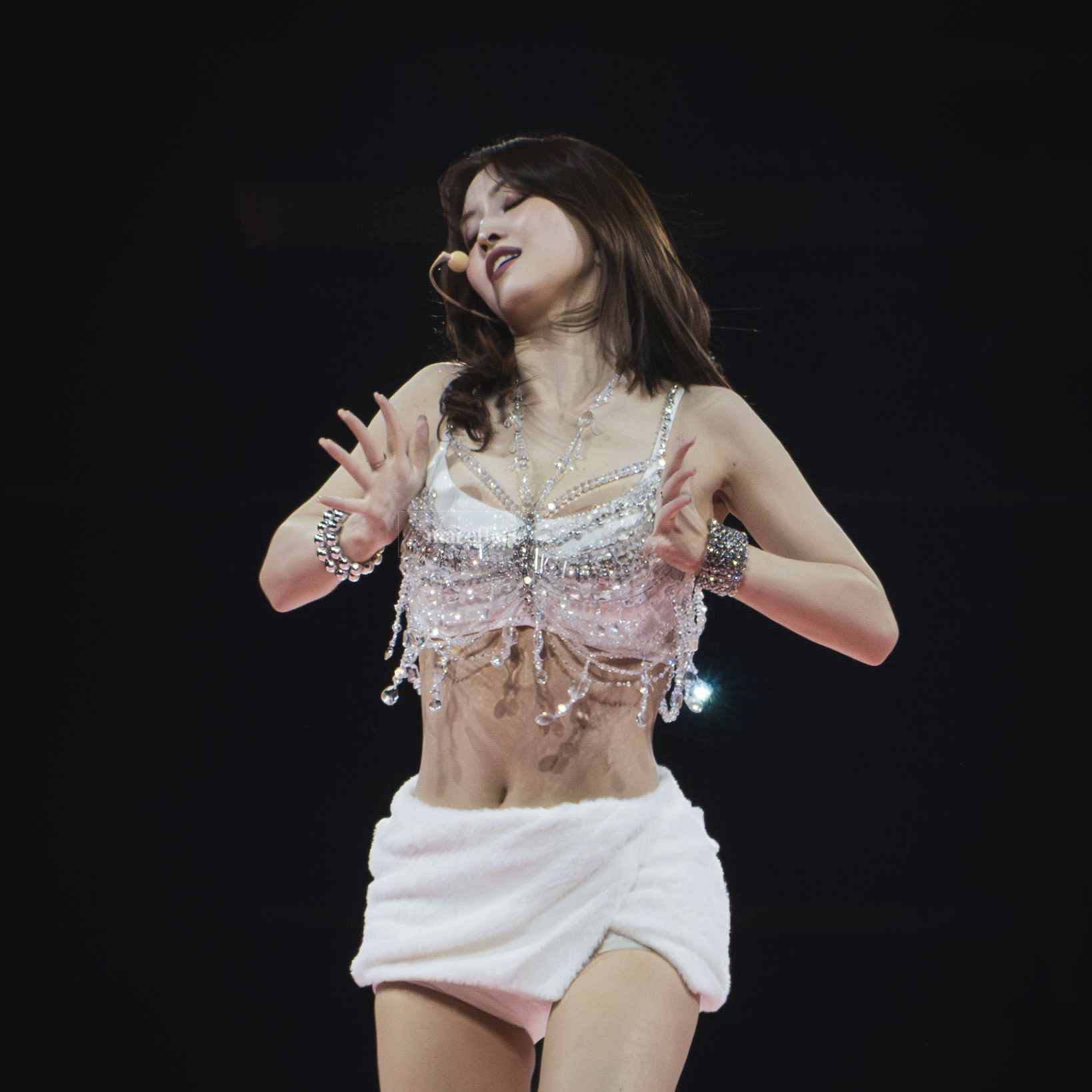 모모 (TWICE)의 최신 사진