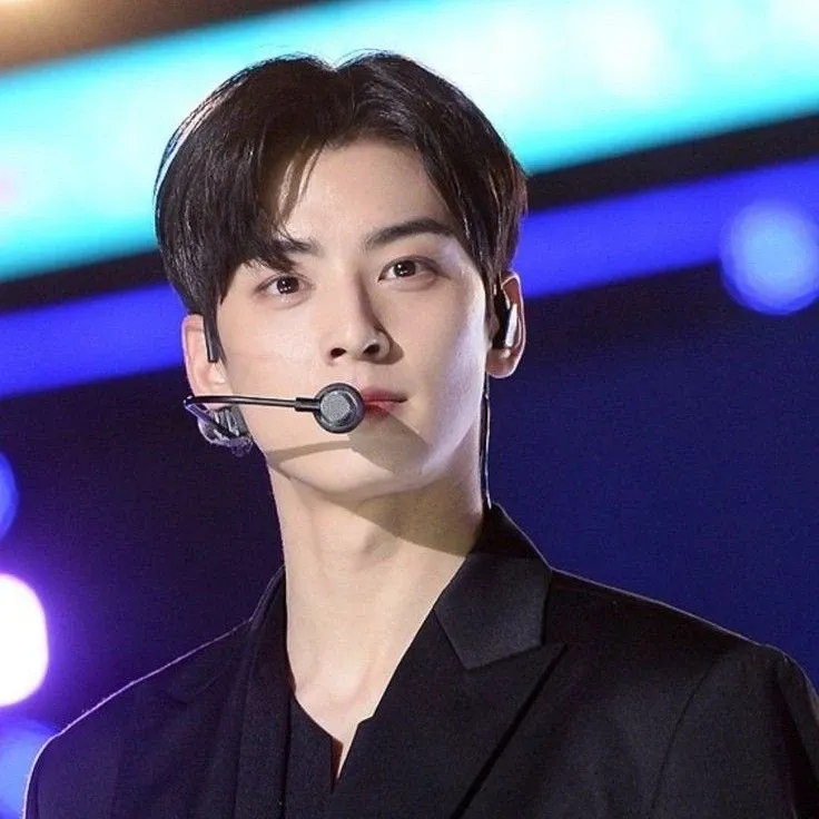 Recent activity shot of Eunwoo (ASTRO)