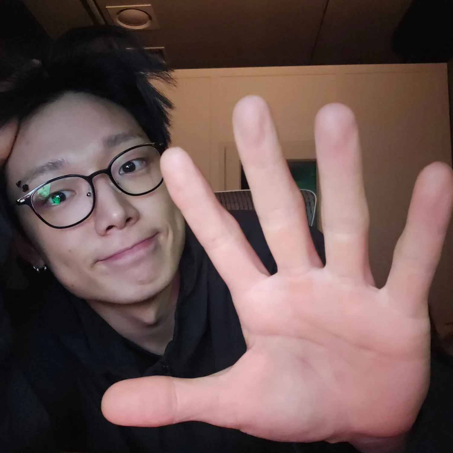 Behind-the-scenes cut of BOBBY (iKON)