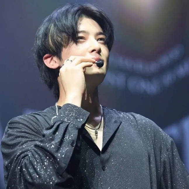 Latest photo of Eunwoo (ASTRO)