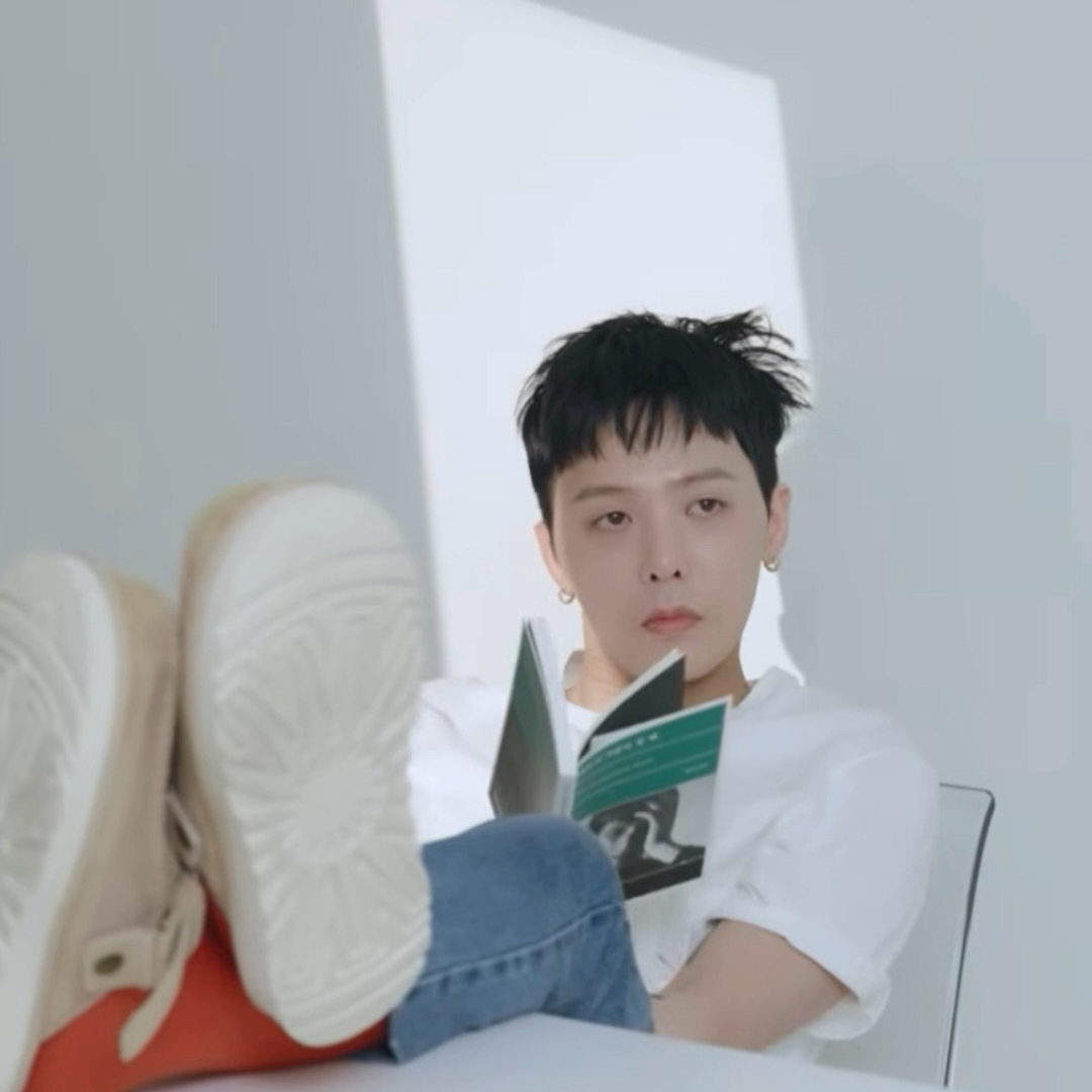 Latest photo of G-DRAGON (BIGBANG)