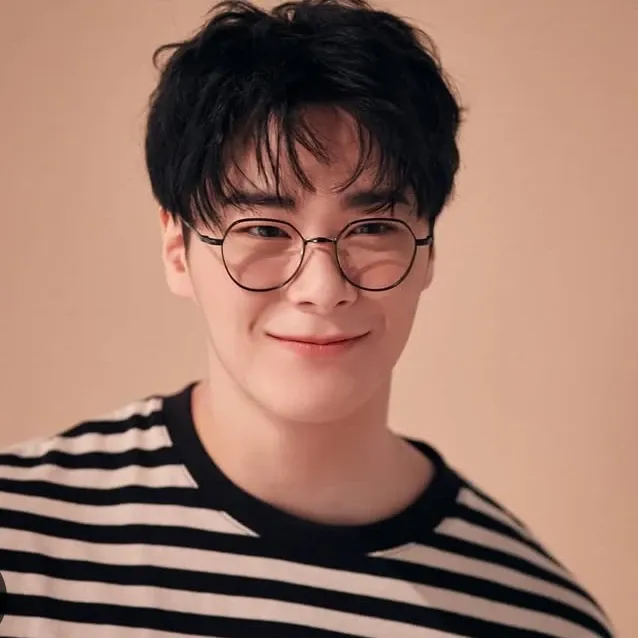Latest photo of Moonbin (ASTRO)