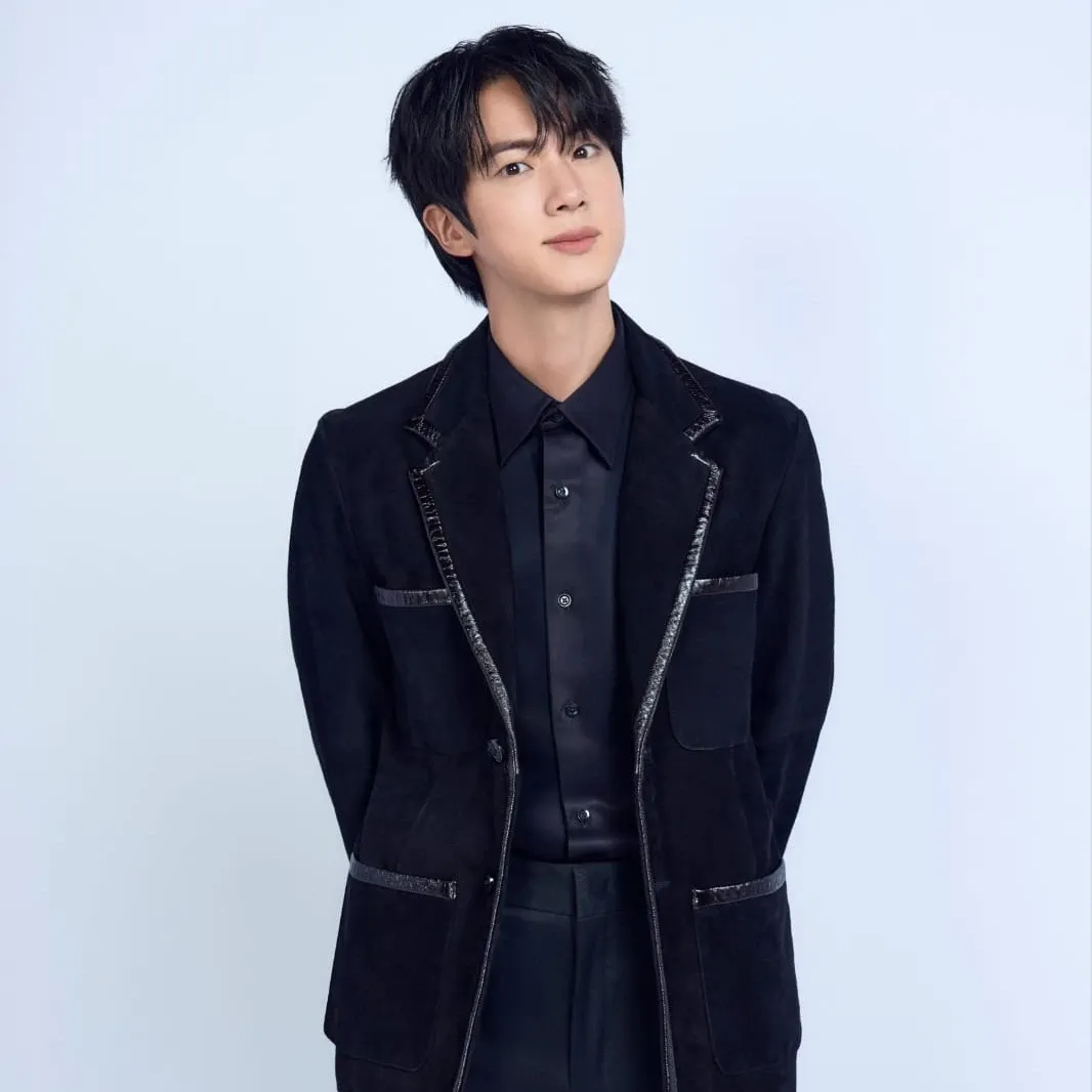 Momen yang diabadikan oleh penggemar Jin (BTS)