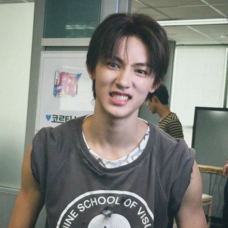 Konten idola populer yang trending di komunitas