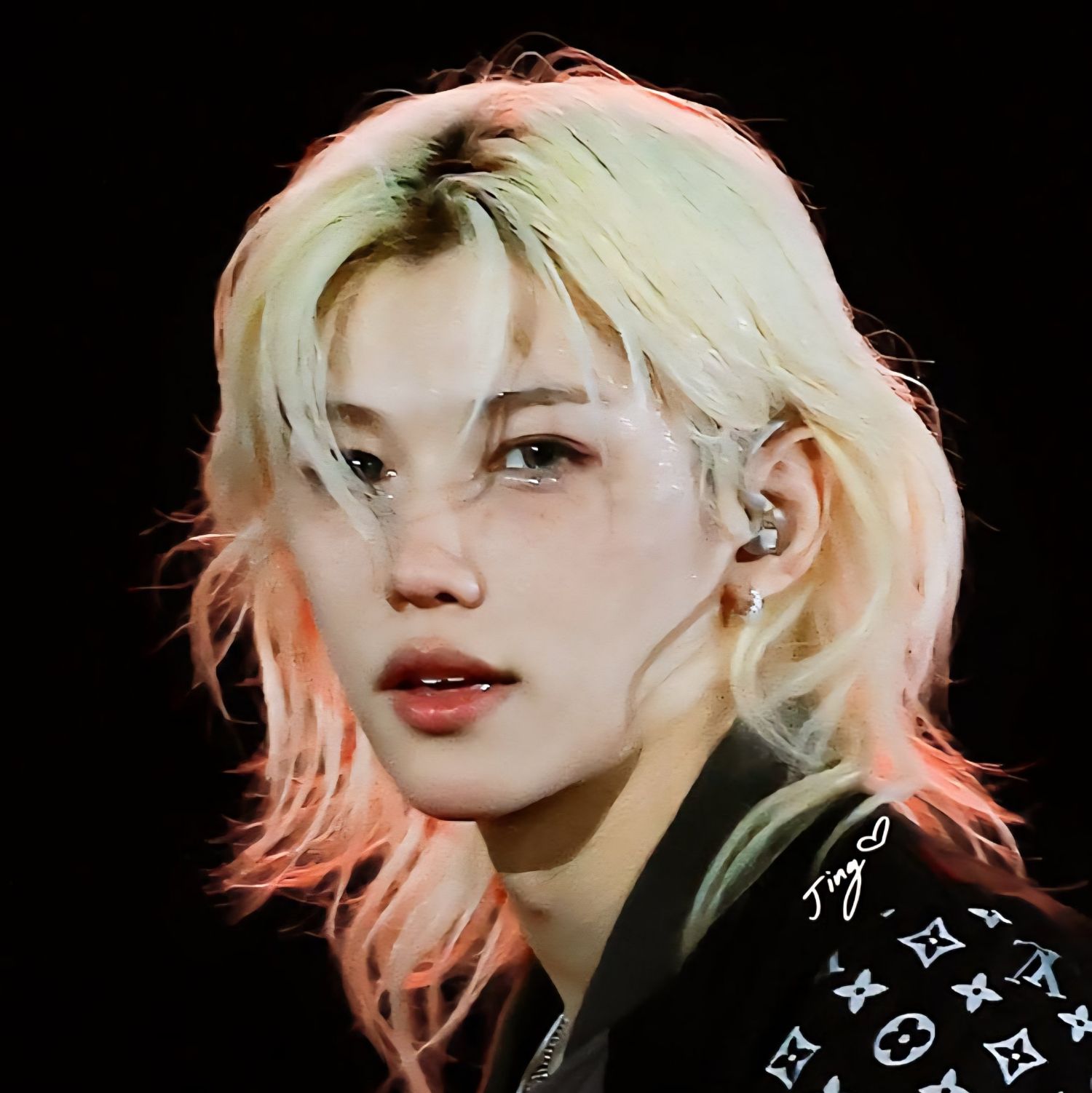 Latest photo of Felix (Stray Kids)