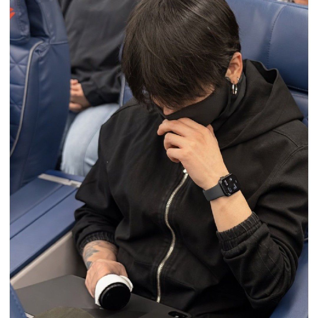 A moment captured by Secret Garden's fan