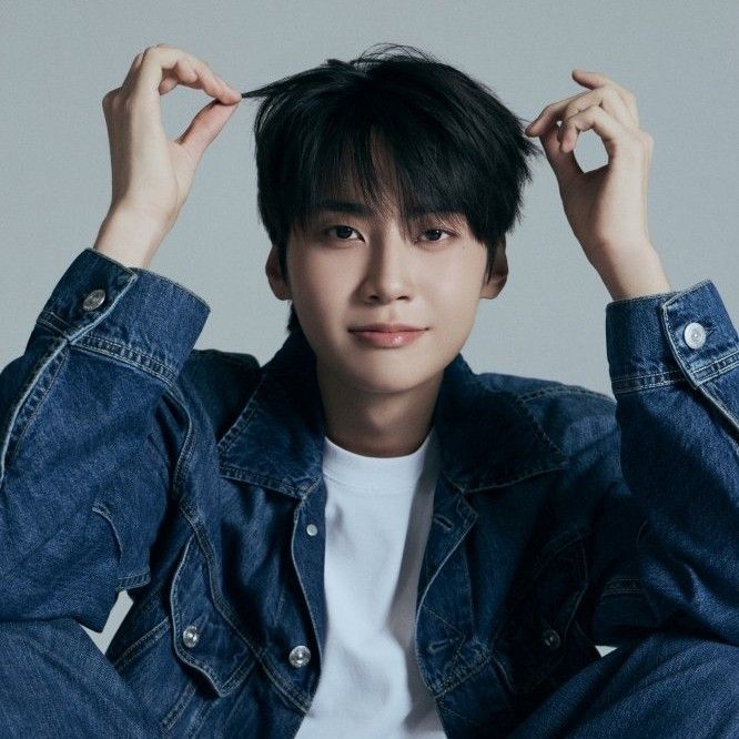 Recent activity shot of Lee Jinhyuk