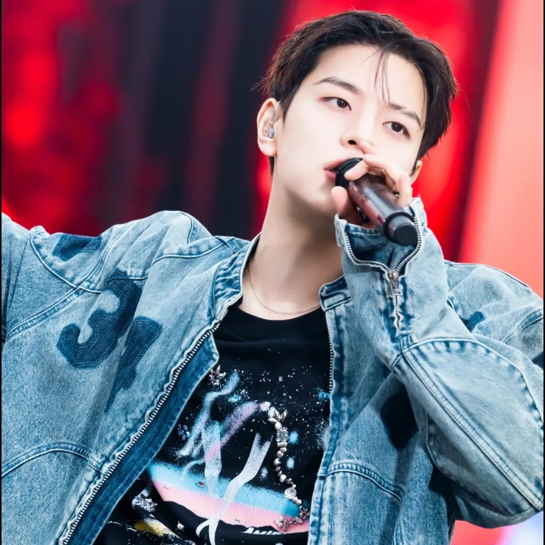 Behind-the-scenes cut of Seungmin (Stray Kids)