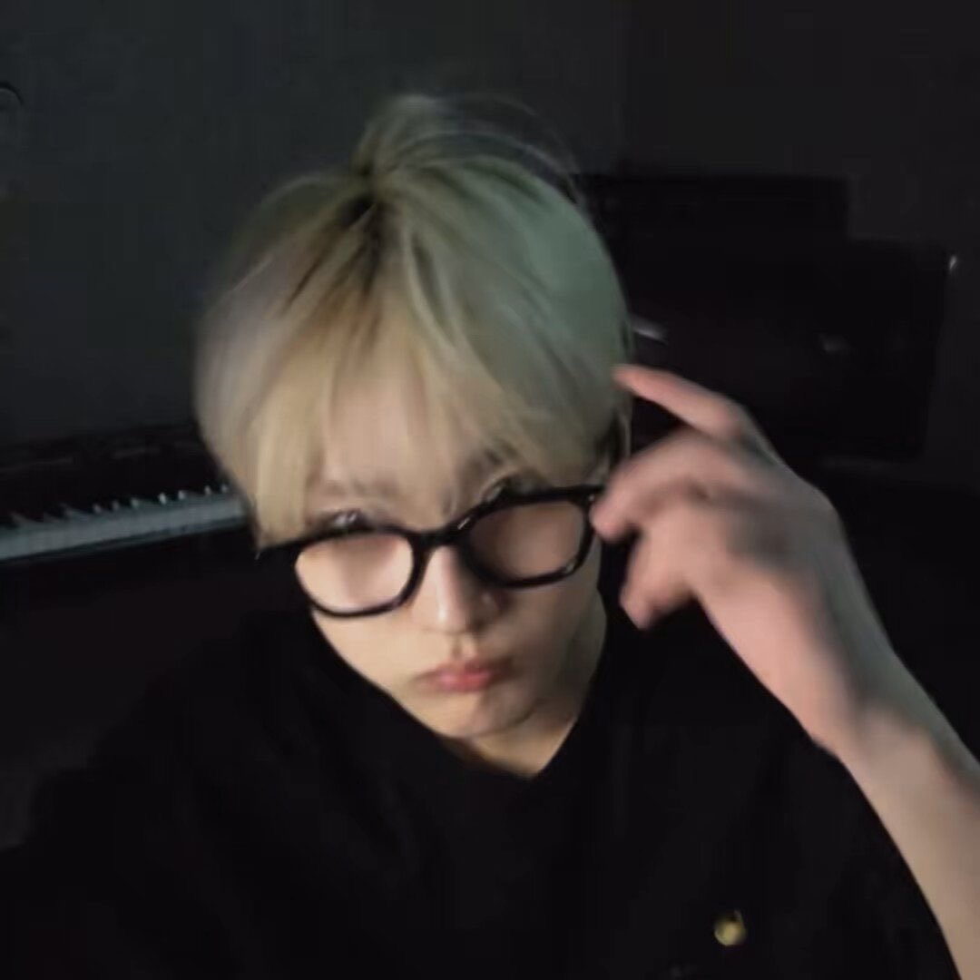 Latest photo of Jungwon (ENHYPEN)