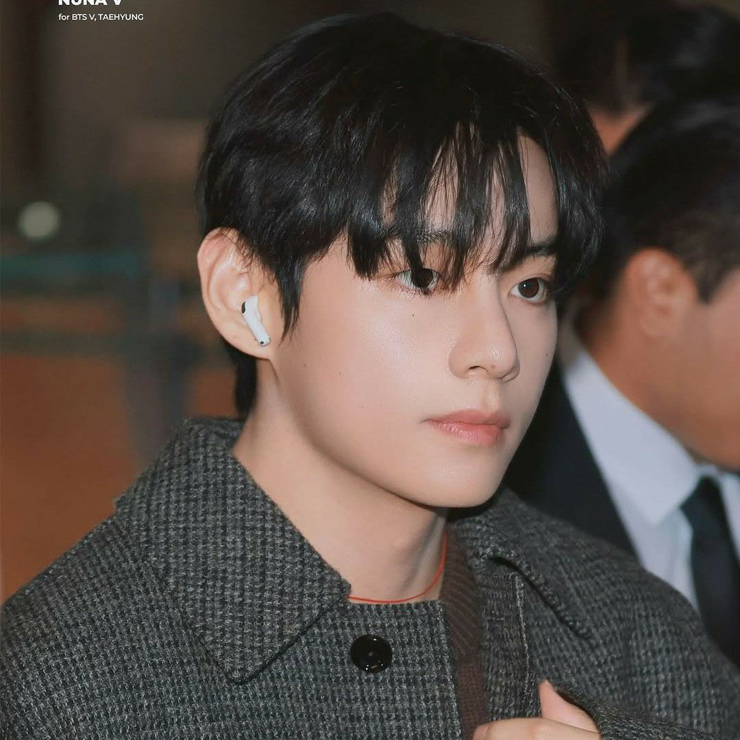 뷔 (방탄소년단) 최근 활동샷