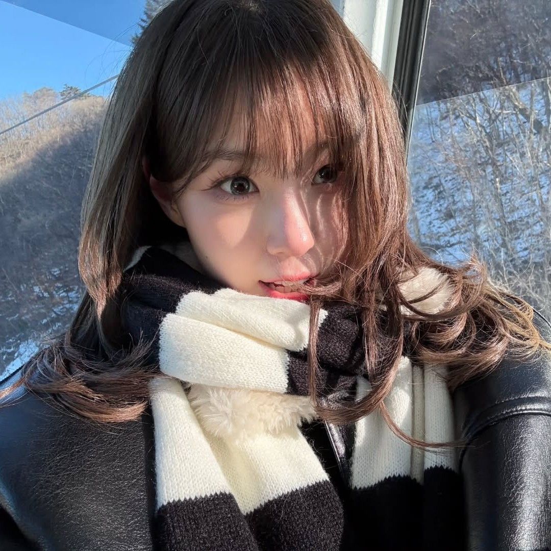 Recent activity shot of Kim Chaehyun (Kep1er)