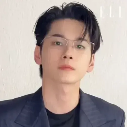 옹성우 최근 활동샷