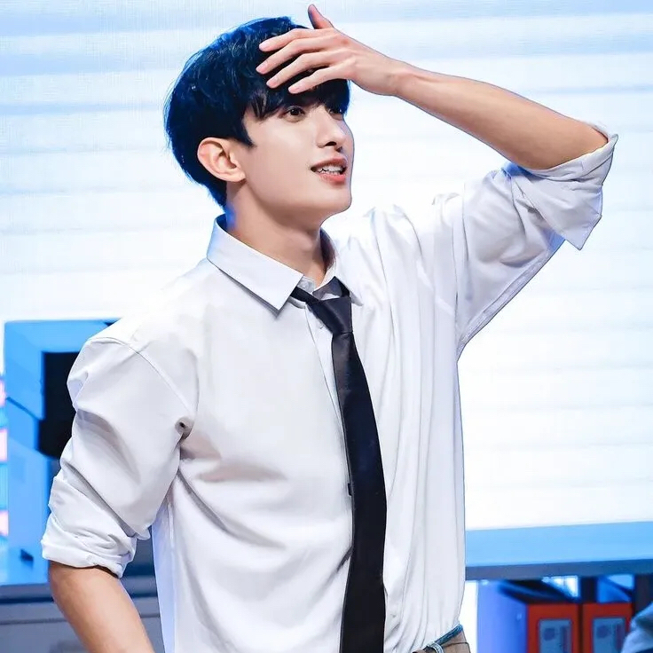 Latest photo of DK (SEVENTEEN)