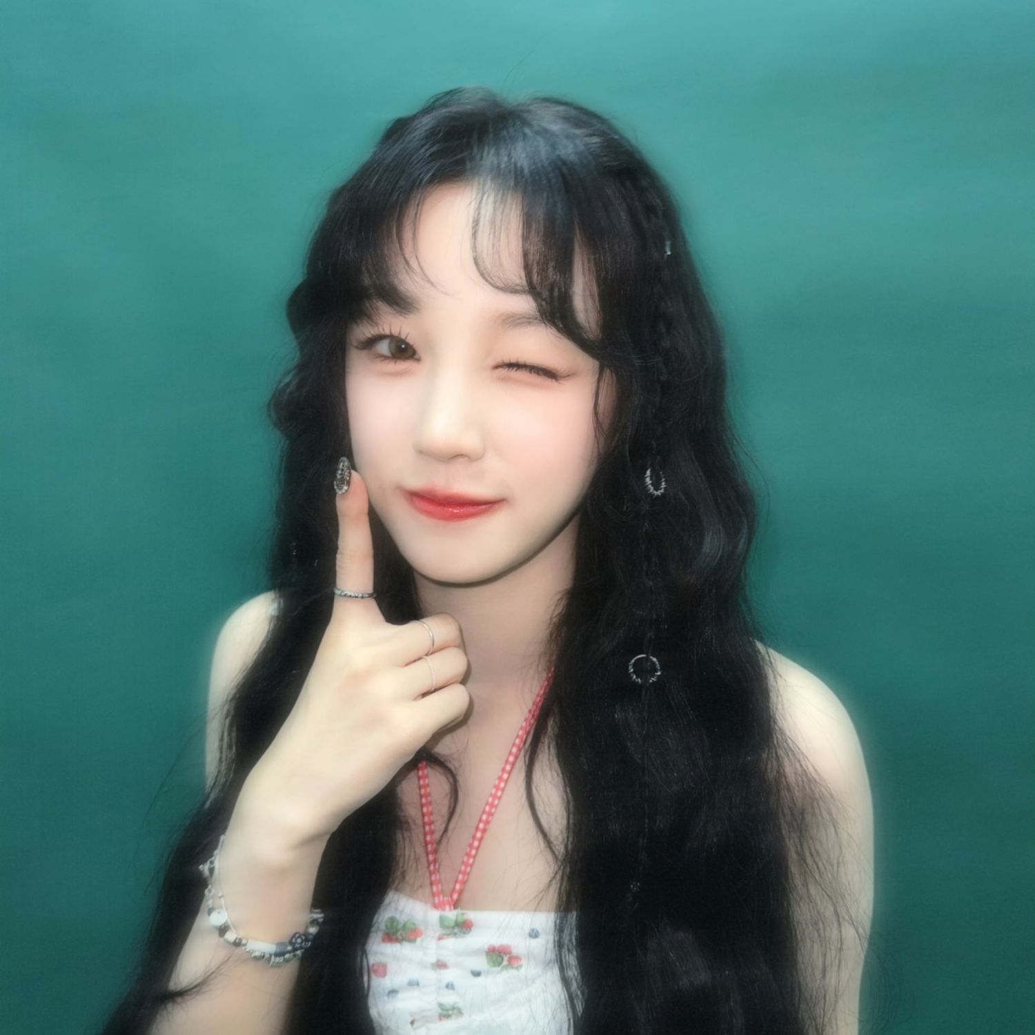 Behind-the-scenes cut of Yuqi (i-dle)
