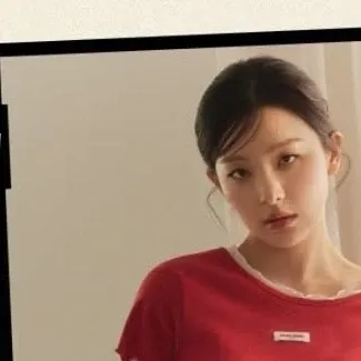 Latest photo of Seulgi (Red Velvet)