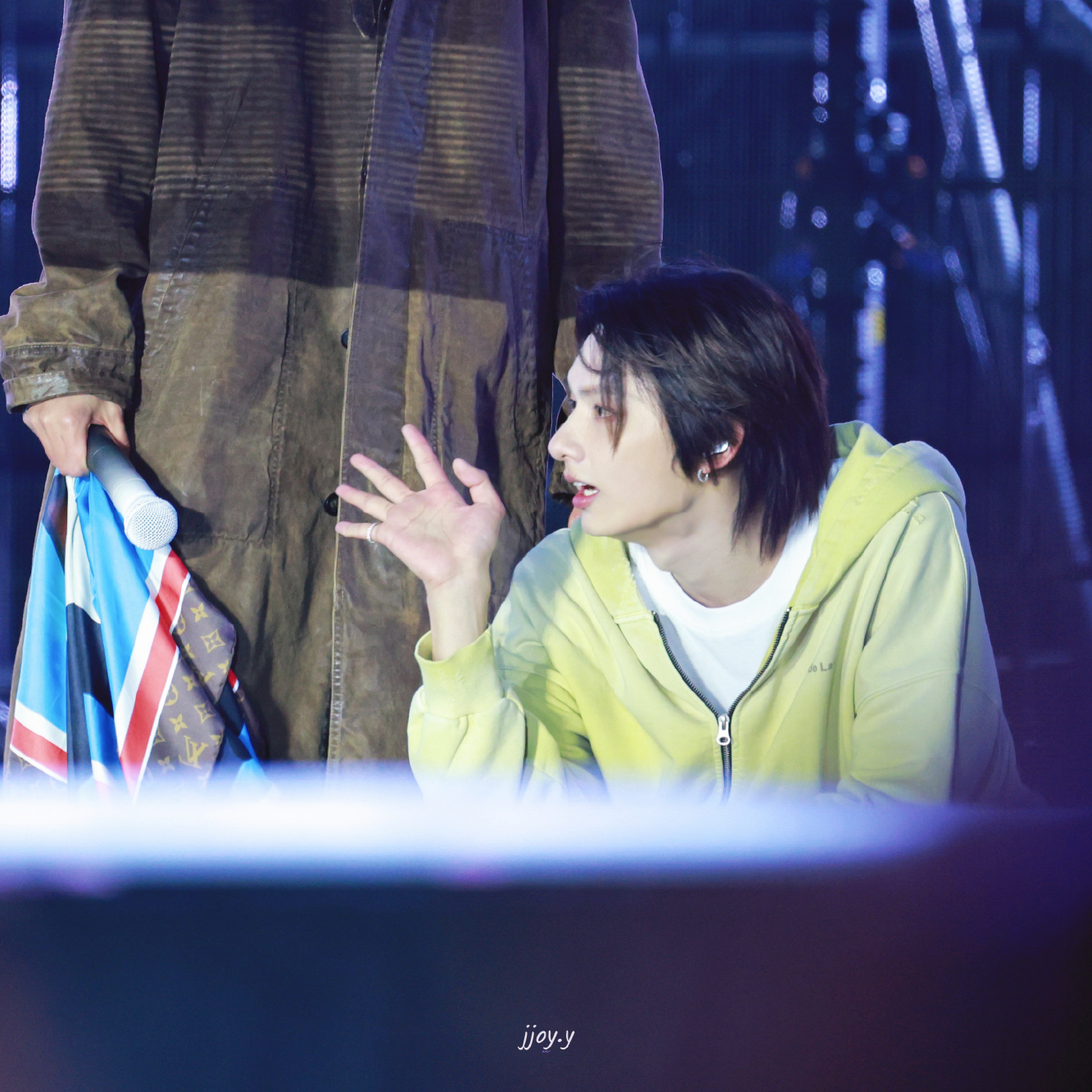 Latest photo of Jun (SEVENTEEN)