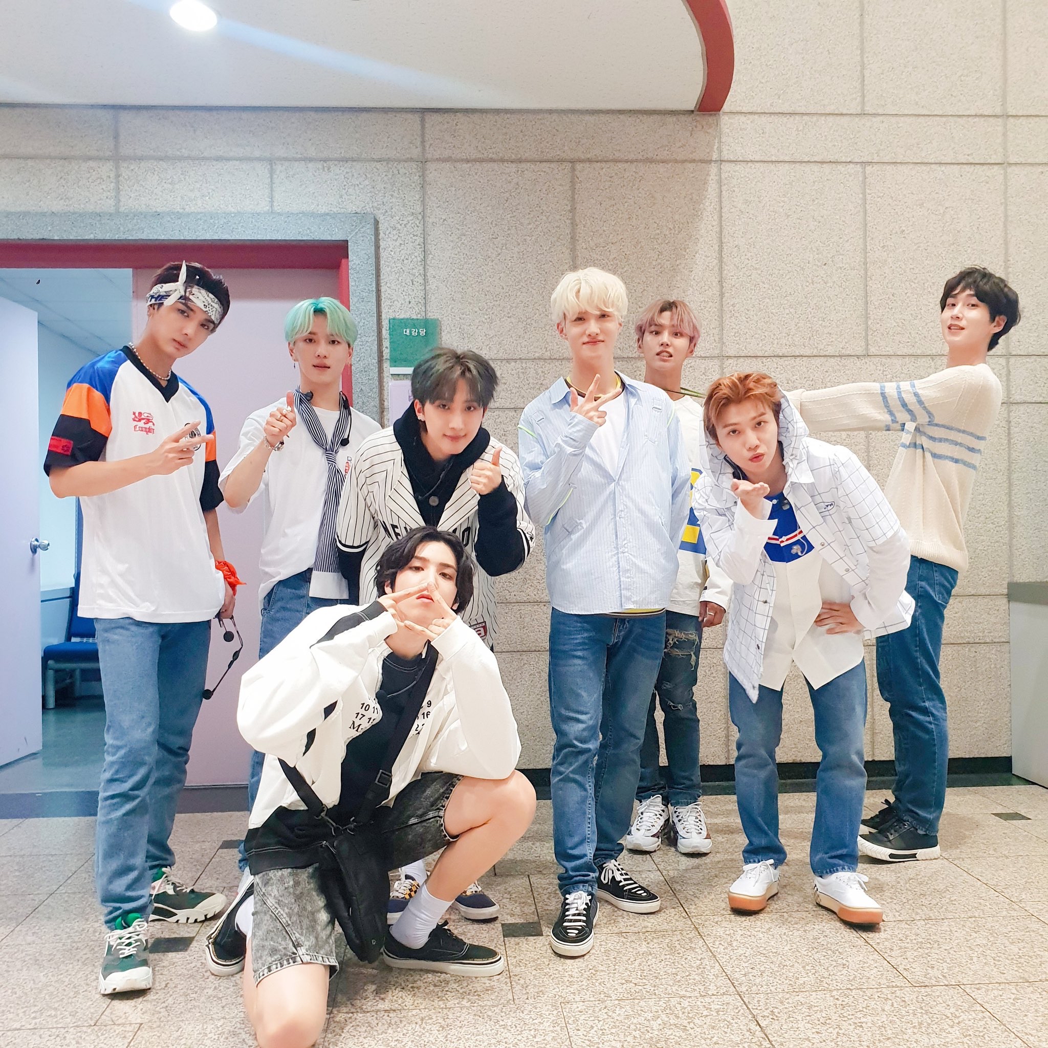 A moment captured by PENTAGON's fan