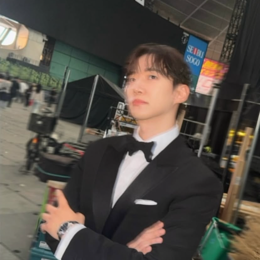 Behind-the-scenes cut of Junho (2PM)