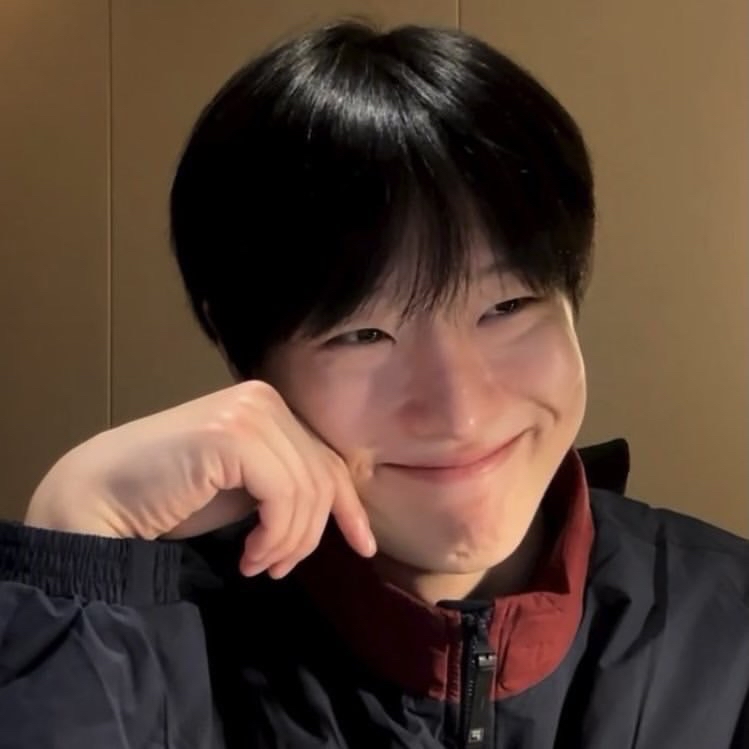 Behind-the-scenes cut of WOODZ