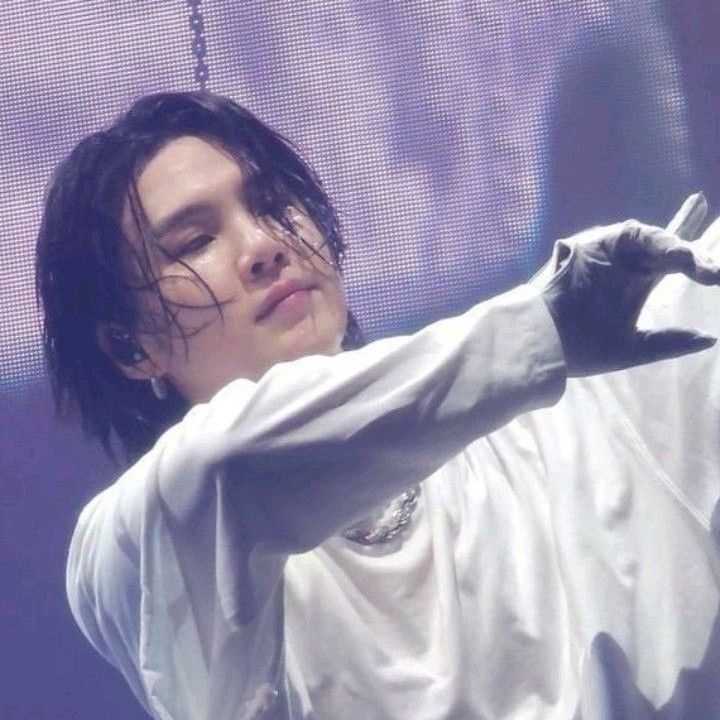 Behind-the-scenes cut of SUGA (BTS)