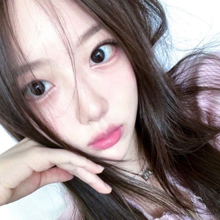 Latest photo of Yunseo (BADVILLAIN)