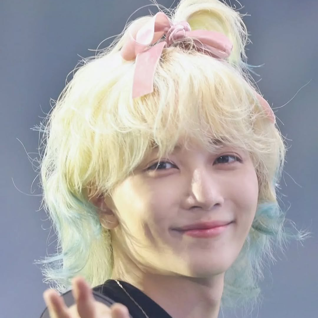 淨漢 (SEVENTEEN)的最新照片