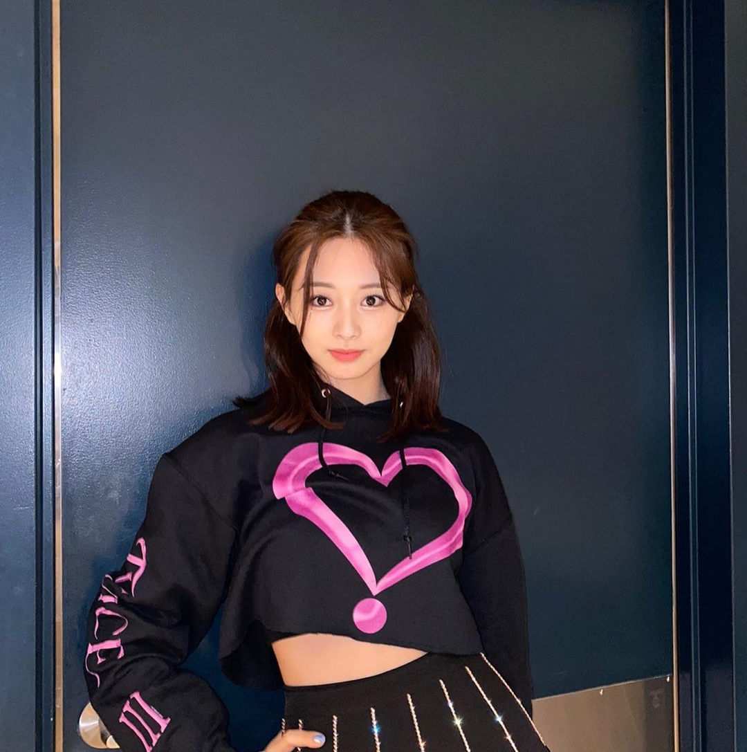 Potret di balik layar Tzuyu (TWICE)