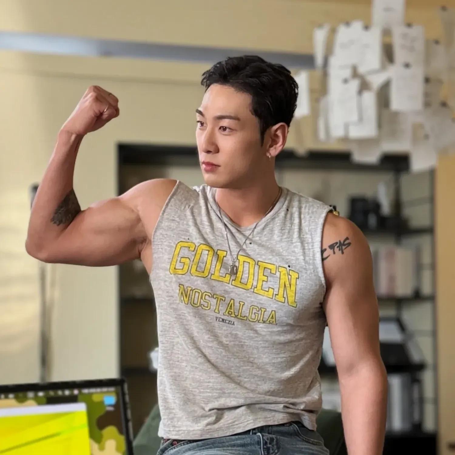 백호의 비하인드 컷