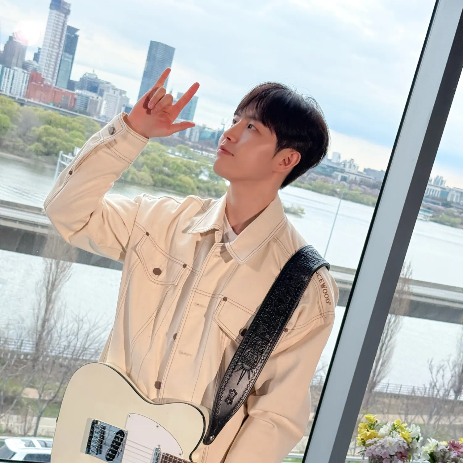 Potret di balik layar Kim Jaehwan