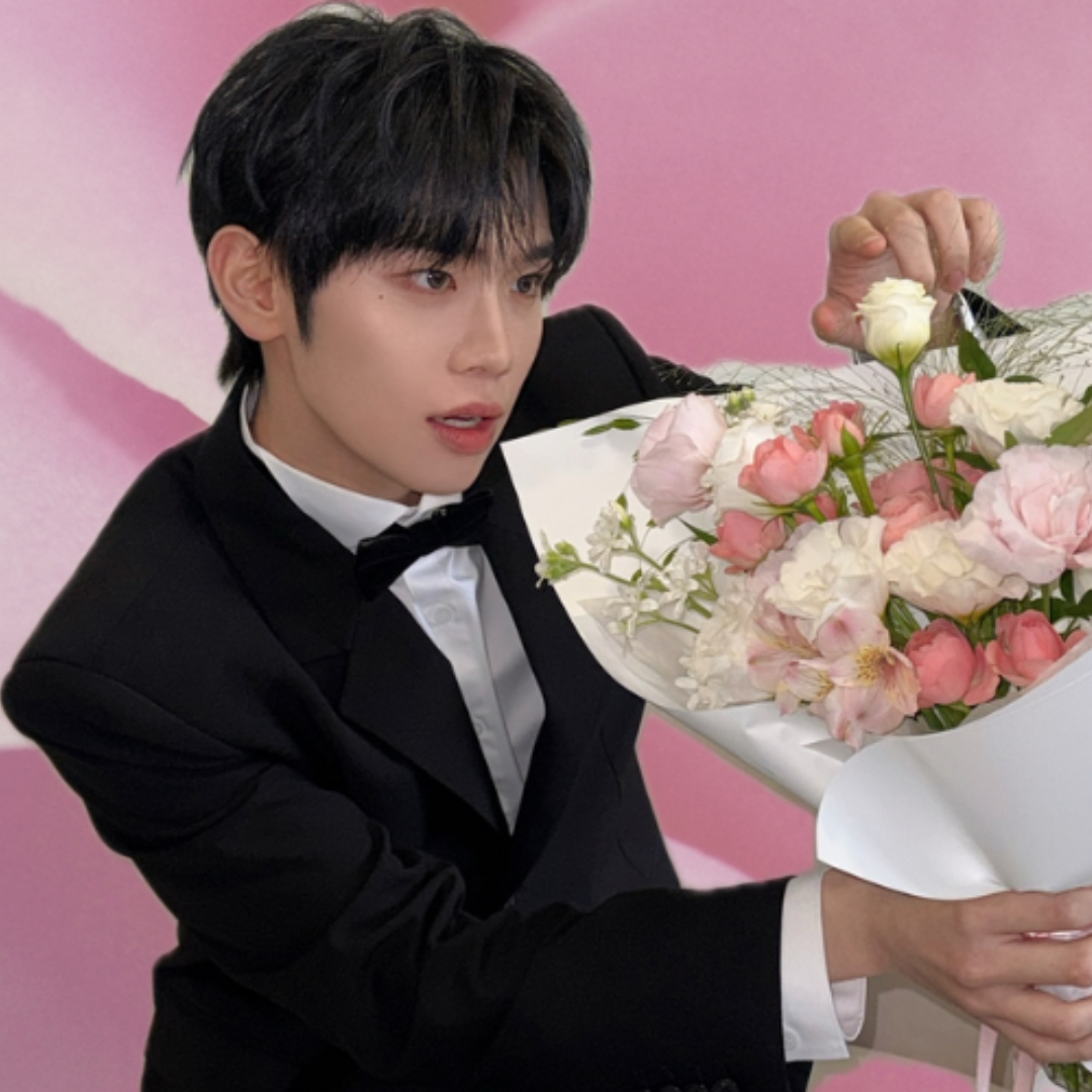 Recent activity shot of Kim Taerae (ZEROBASEONE)