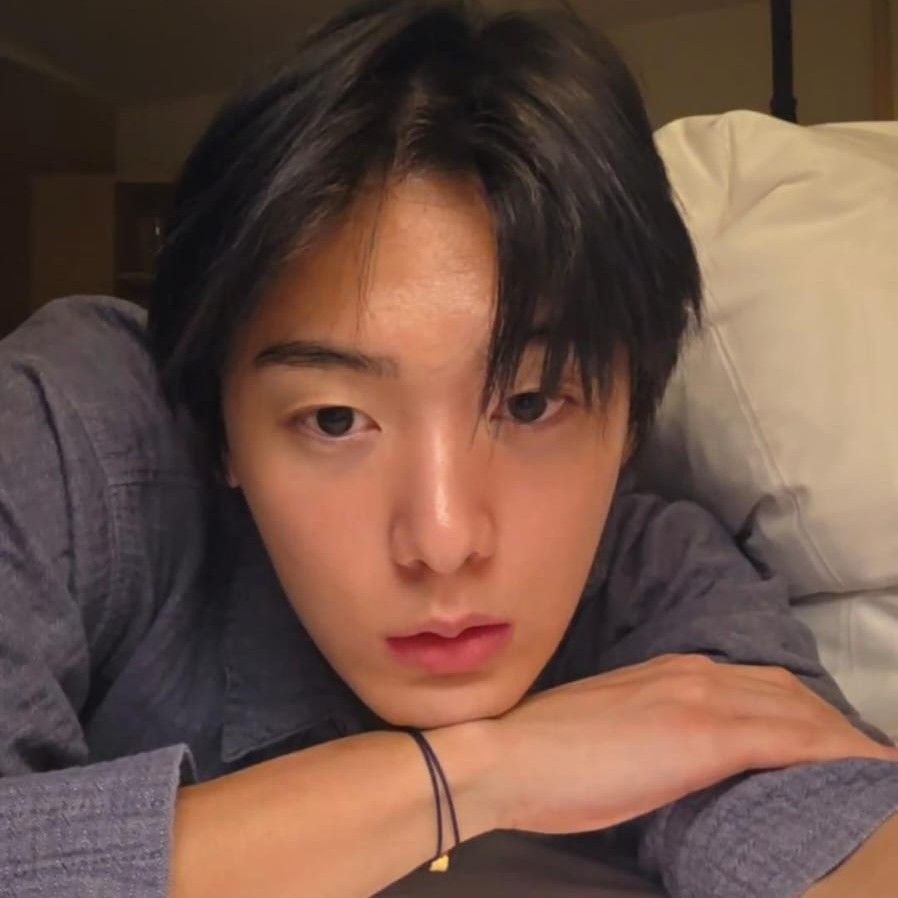 Latest photo of Jinjin (ASTRO)