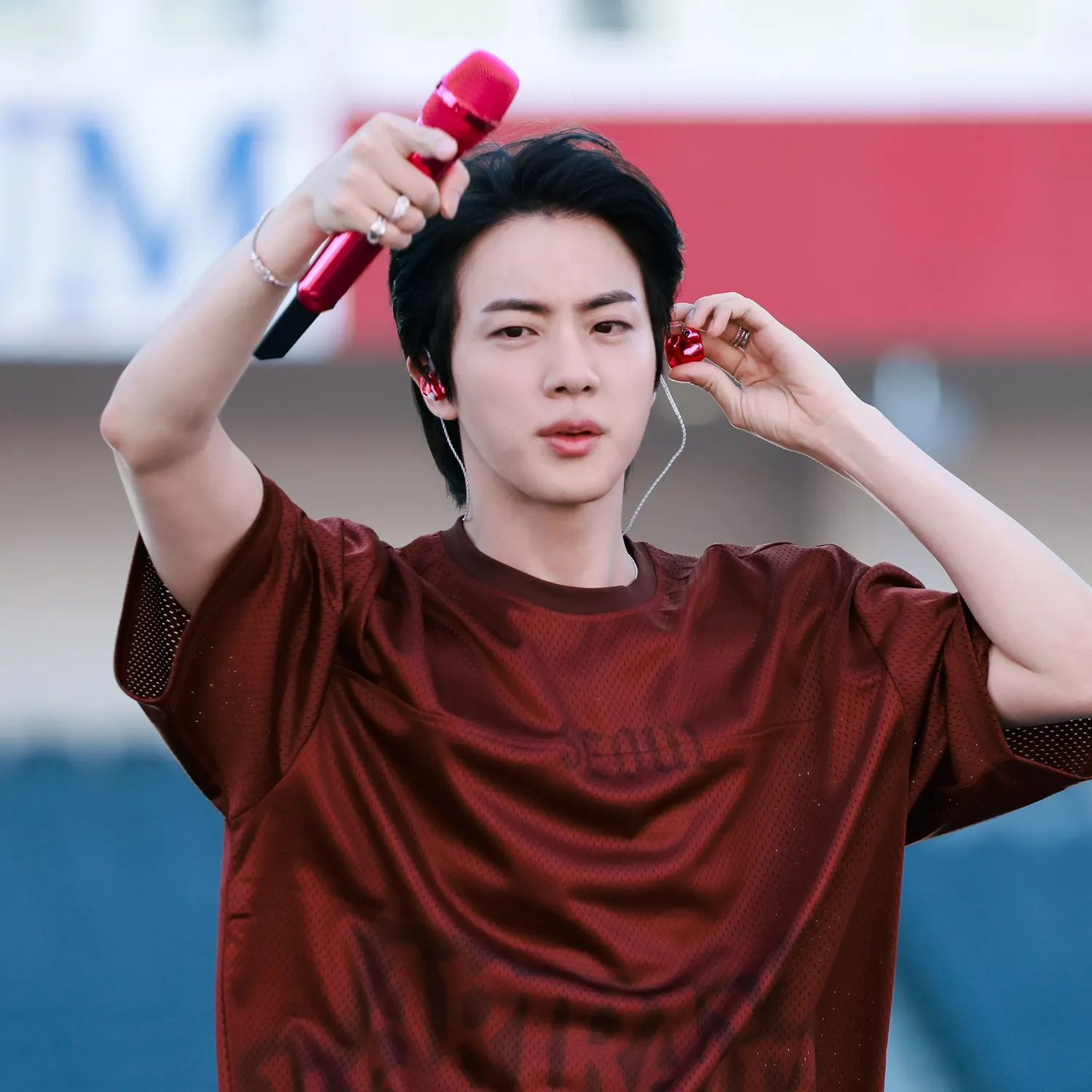 Potret di balik layar Jin (BTS)