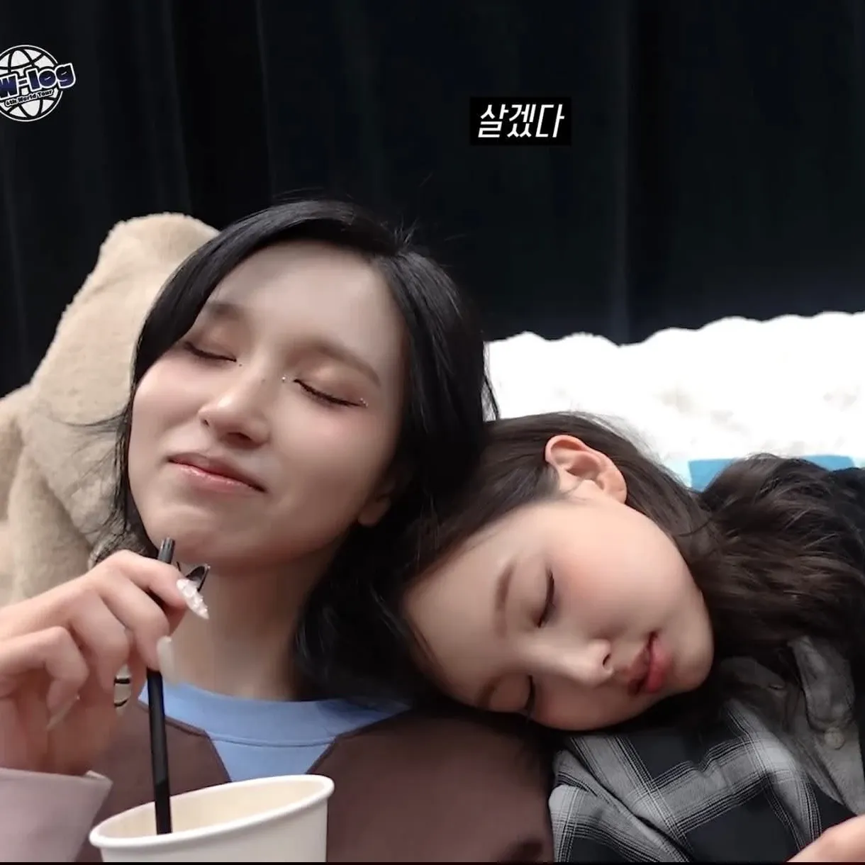 TWICE의 비하인드 컷