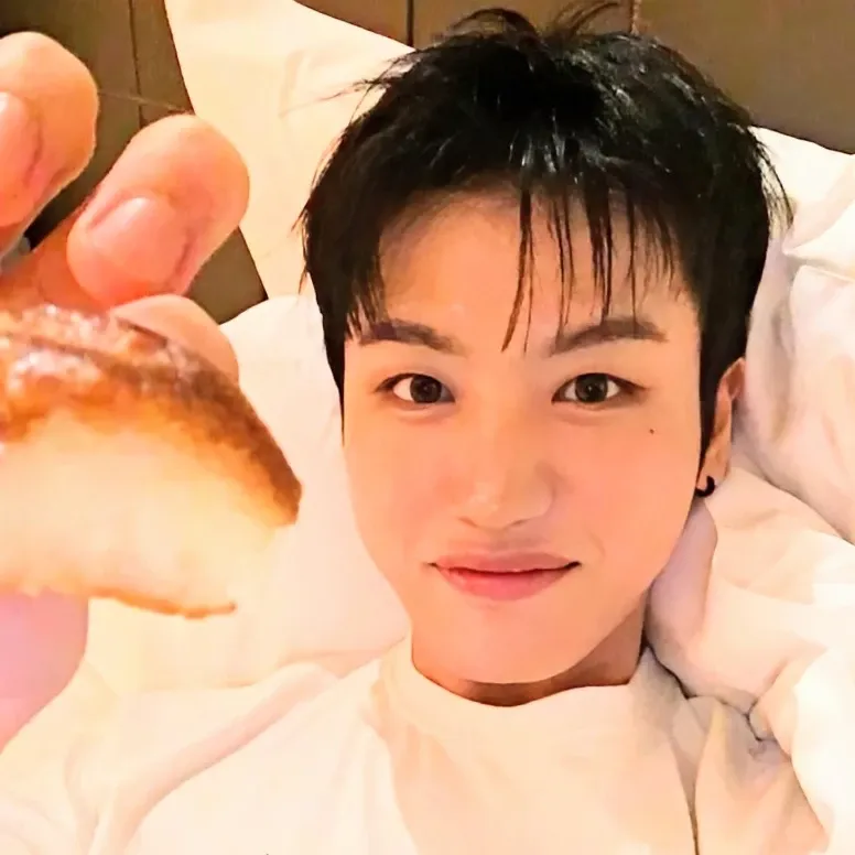 Recent activity shot of Huiwon (n.SSign)