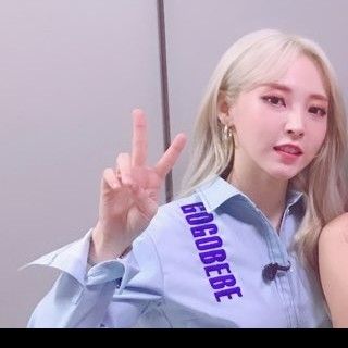 MAMAMOOの舞台裏ショット