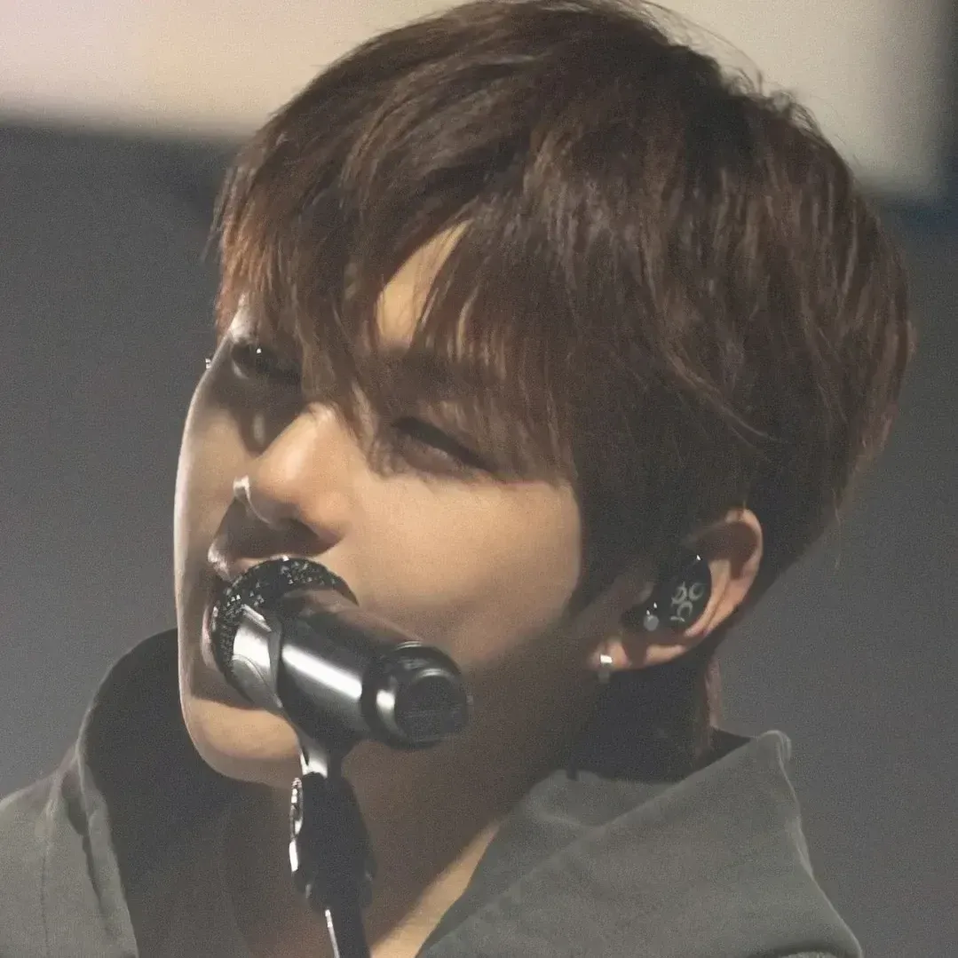 강다니엘의 비하인드 컷