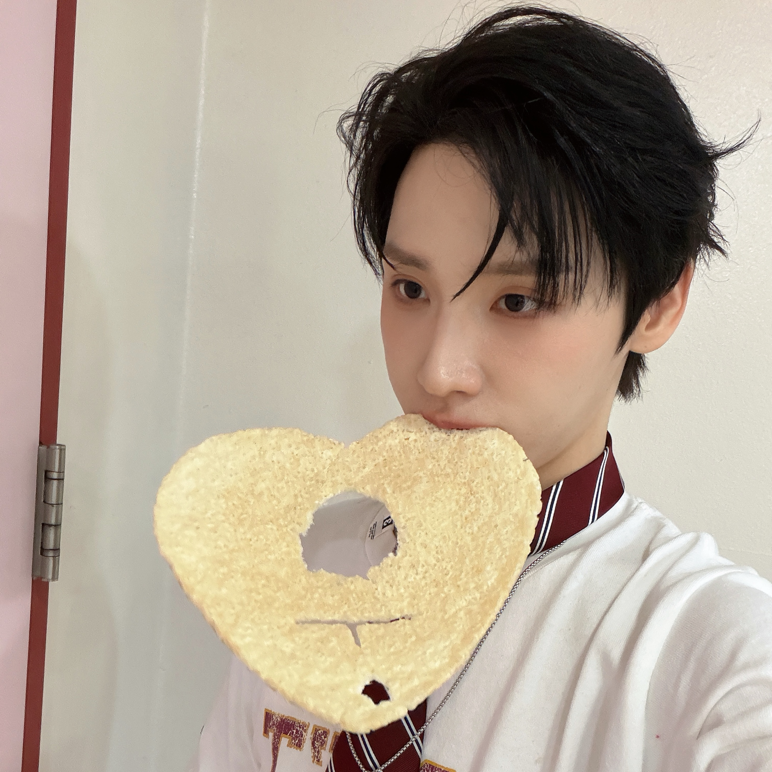 Latest photo of Jeon Woong (AB6IX)