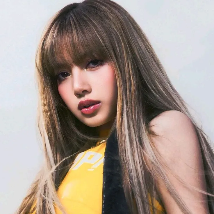 Momen yang diabadikan oleh penggemar Lisa (BLACKPINK)