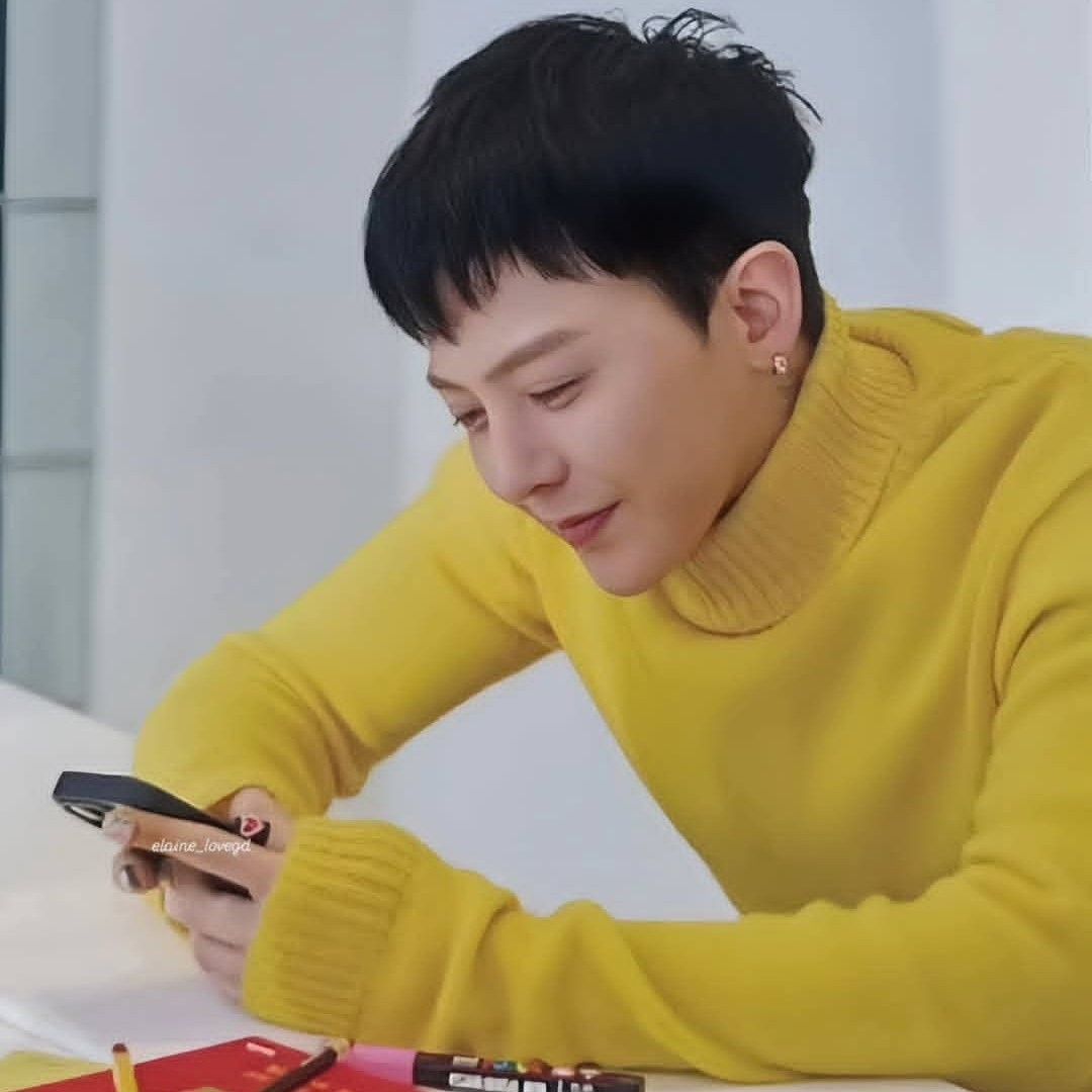Latest photo of G-DRAGON (BIGBANG)