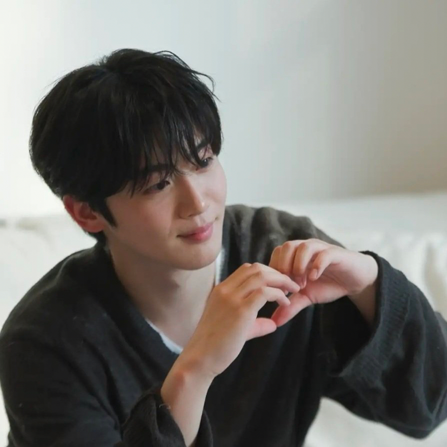 Latest photo of Kim Yohan (WEi)