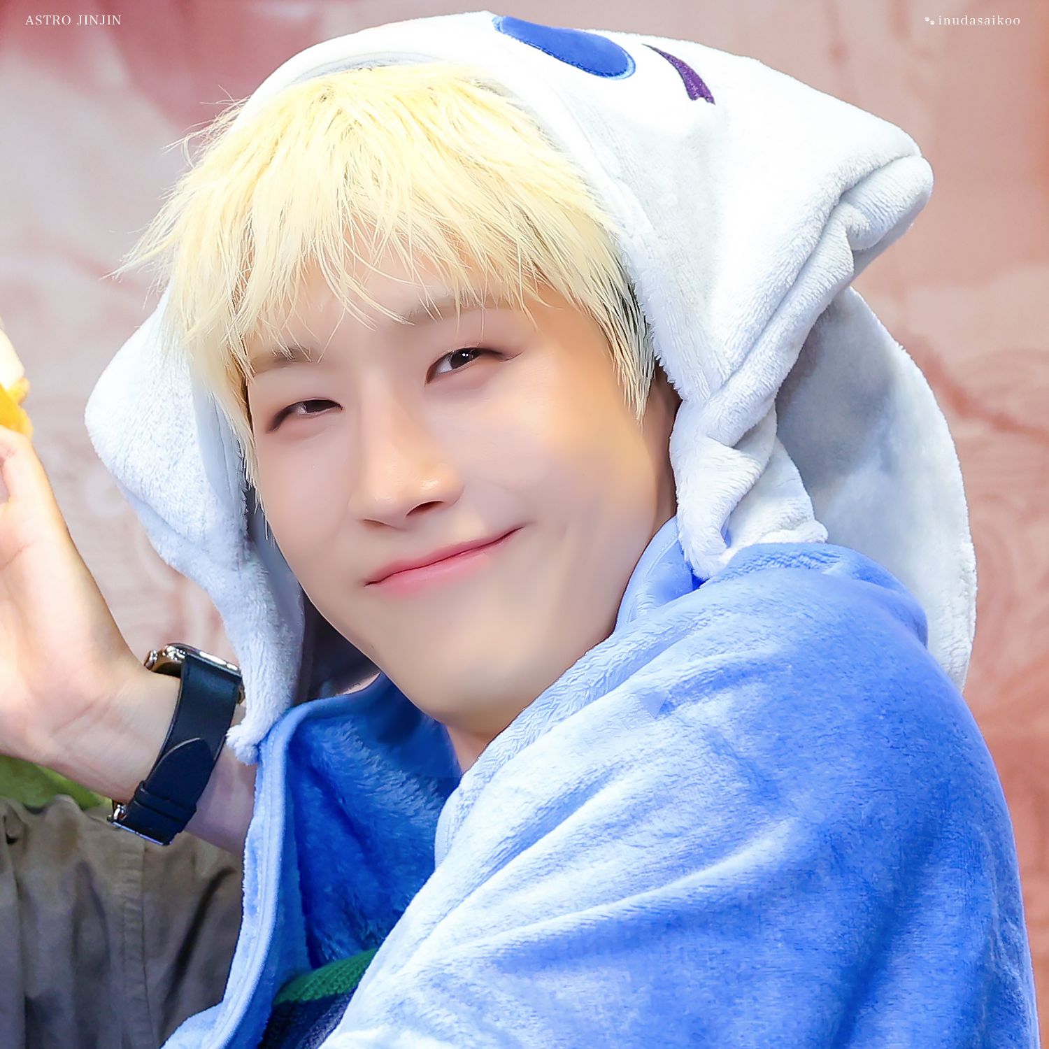 Behind-the-scenes cut of Jinjin (ASTRO)